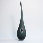 Vase figue gris avec pépins rouge