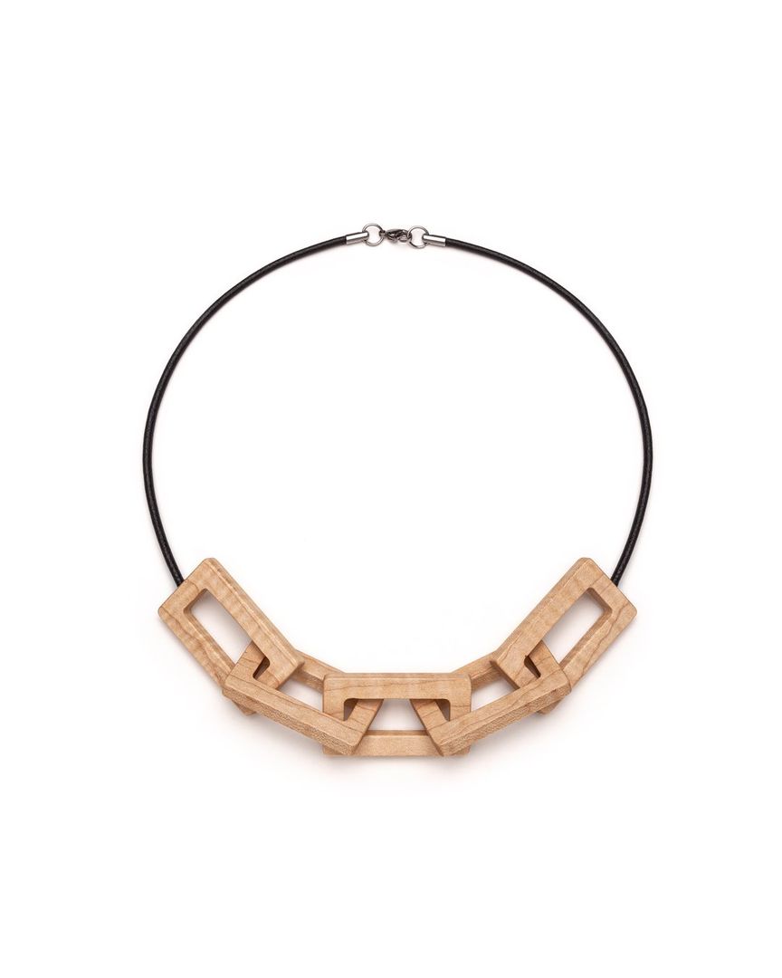 Closed Circle Wooden Chain (Maple) II
