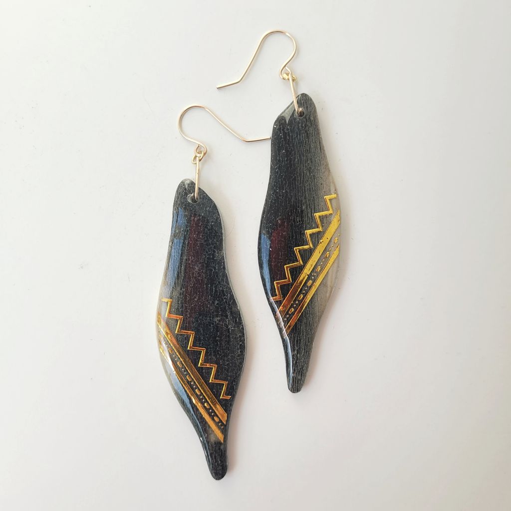 Seal earrings