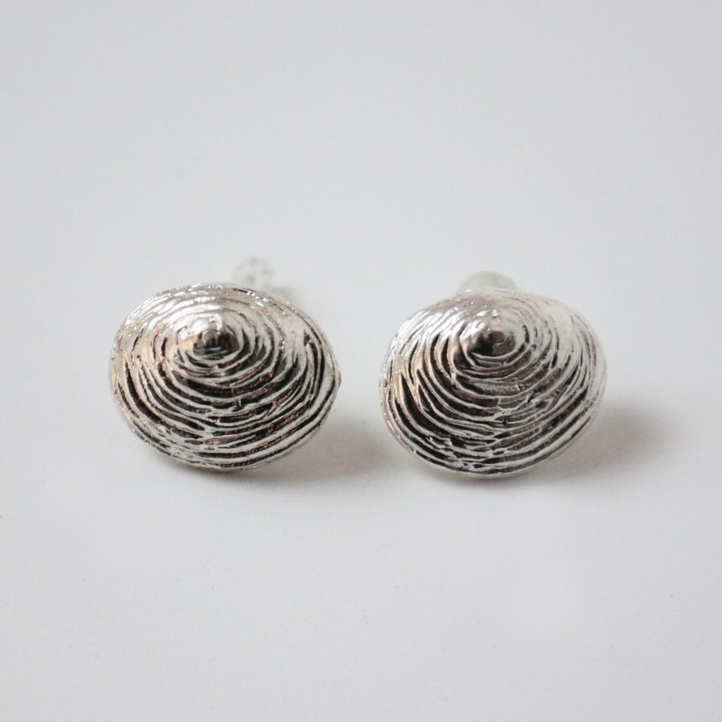 Clam Stud