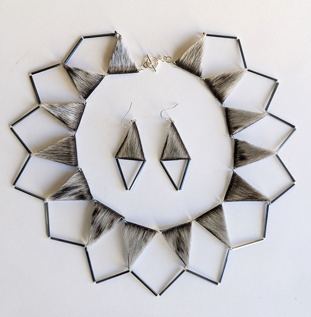 Seal Skin Earrings and Necklace Set (Purple-Grey)