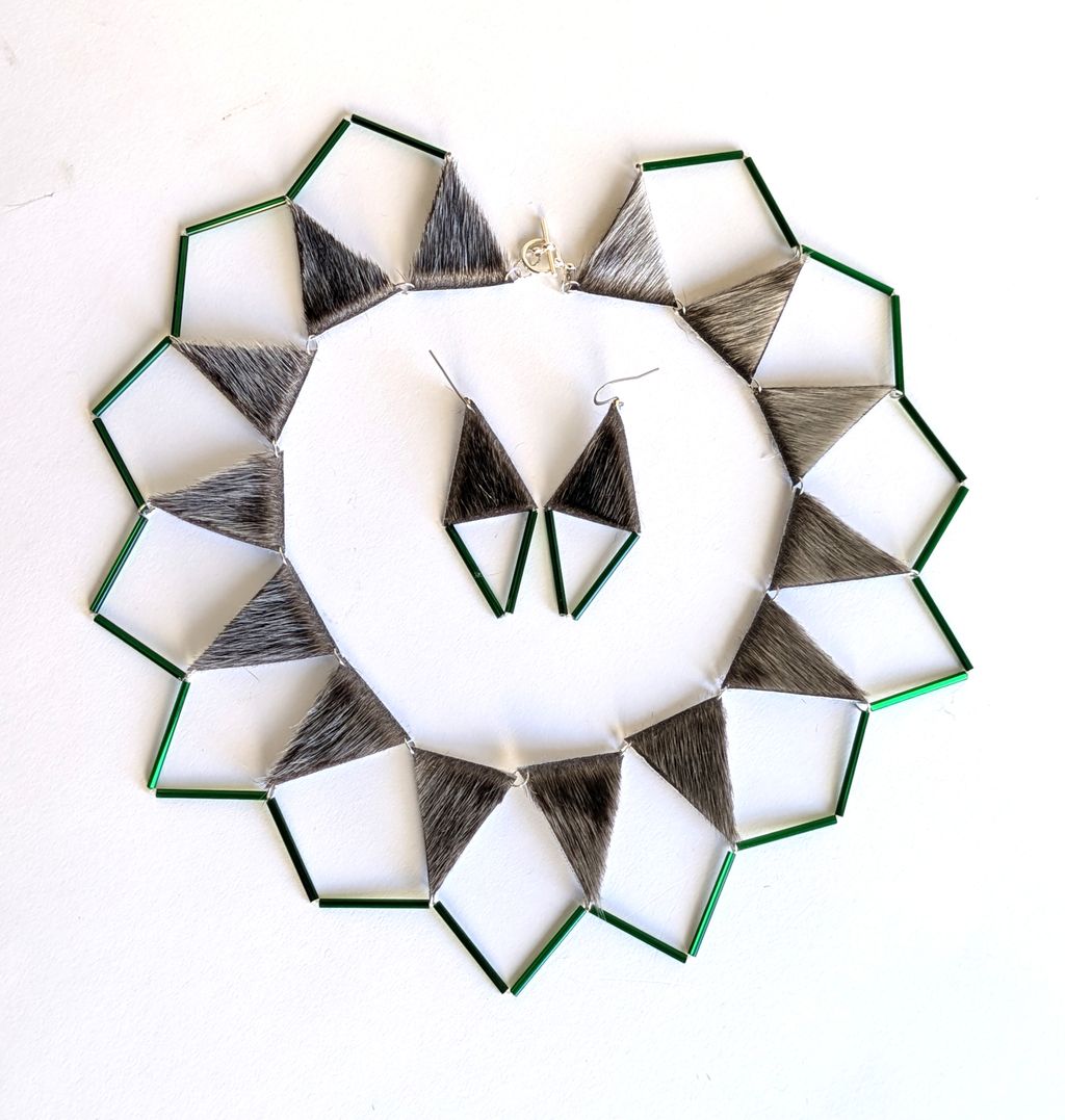 Seal Skin Earrings and Necklace Set (Green)