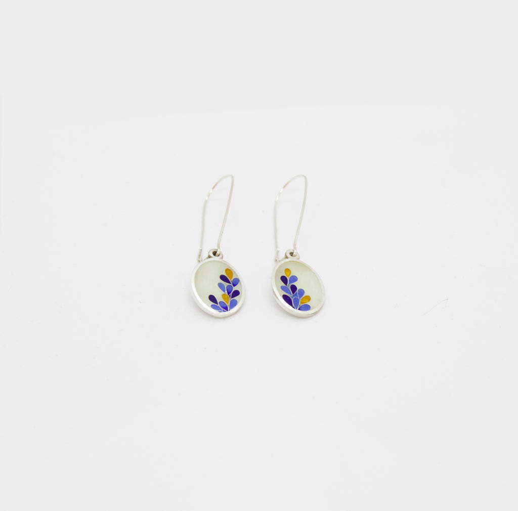 Boucles d'oreilles ovales blanches