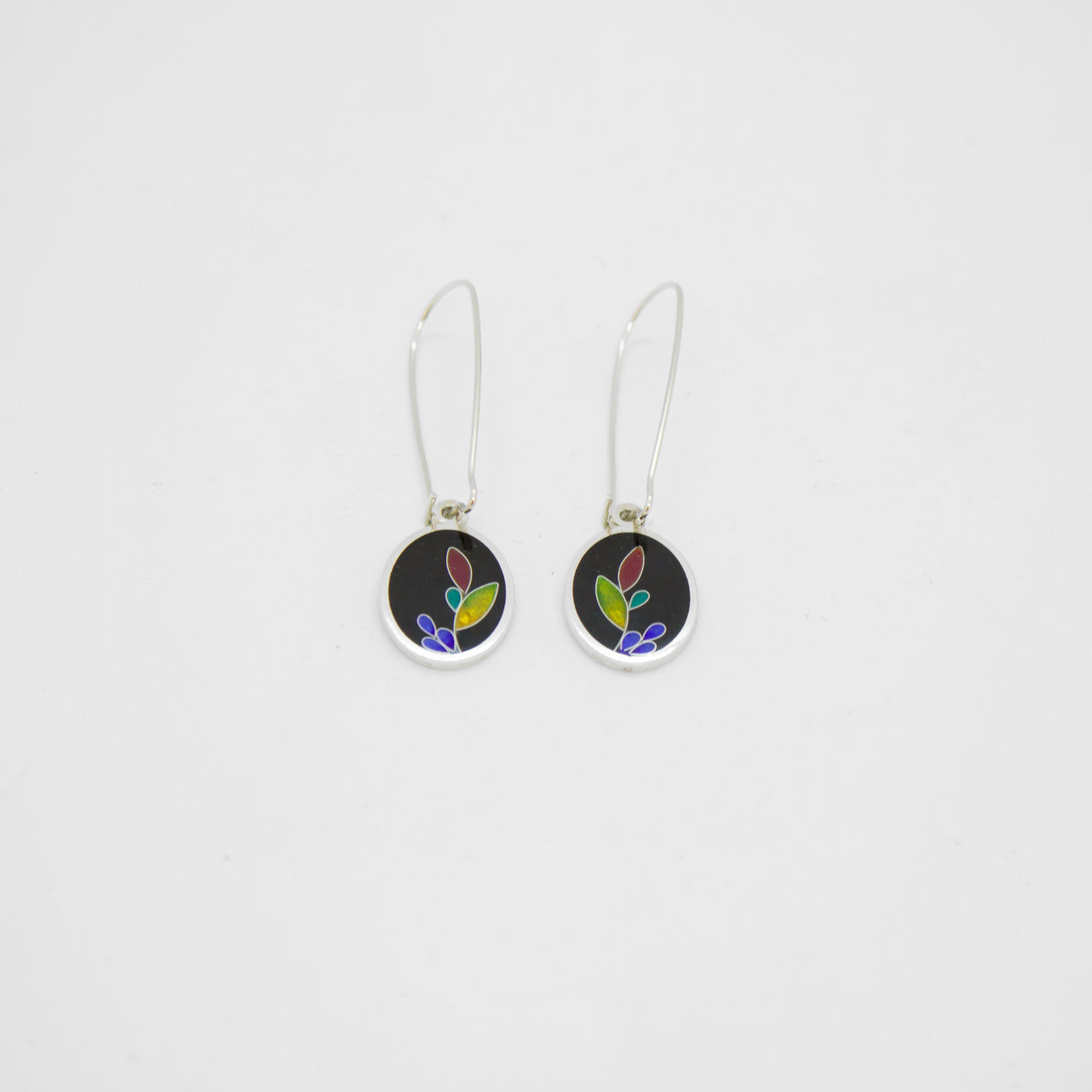Boucles d'oreilles ovales noires, 2019 - La Guilde