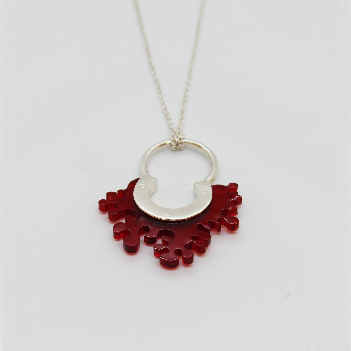 Bague / pendentif rouge (collection Corail), 2019 - La Guilde