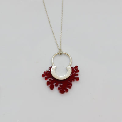 Bague / pendentif rouge (collection Corail), 2019 - La Guilde