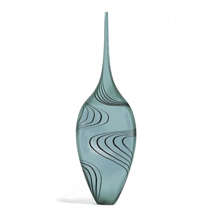 Vase en verre soufflé gris avec un motif ligné.